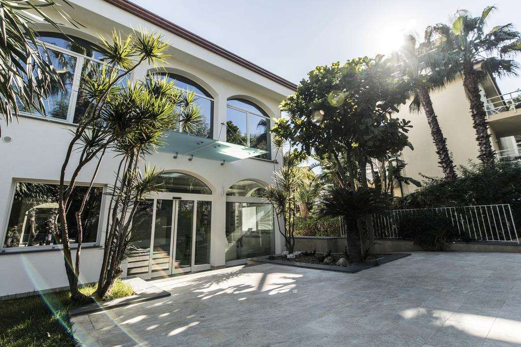 Sicilia S Residence Hotel - Aci Catena Exterior photo